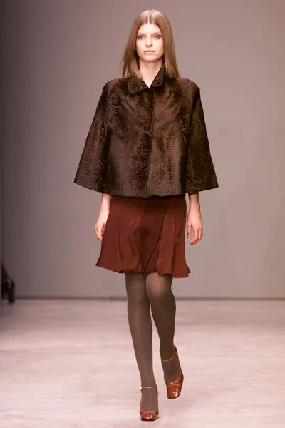 Look 27